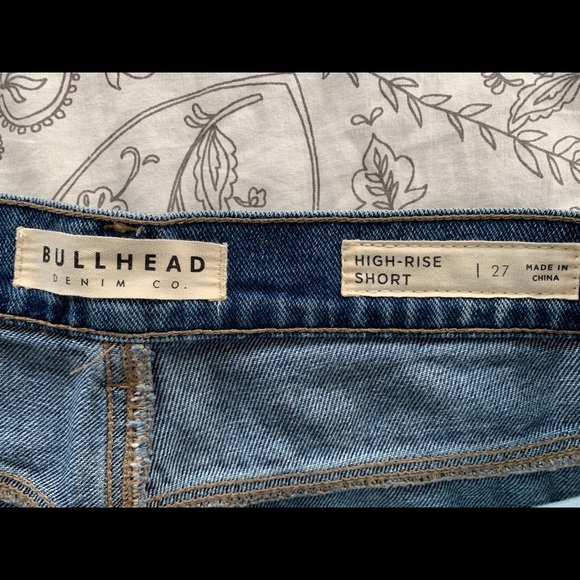 Bullhead | High Rise Shorts - Picture 5 of 5